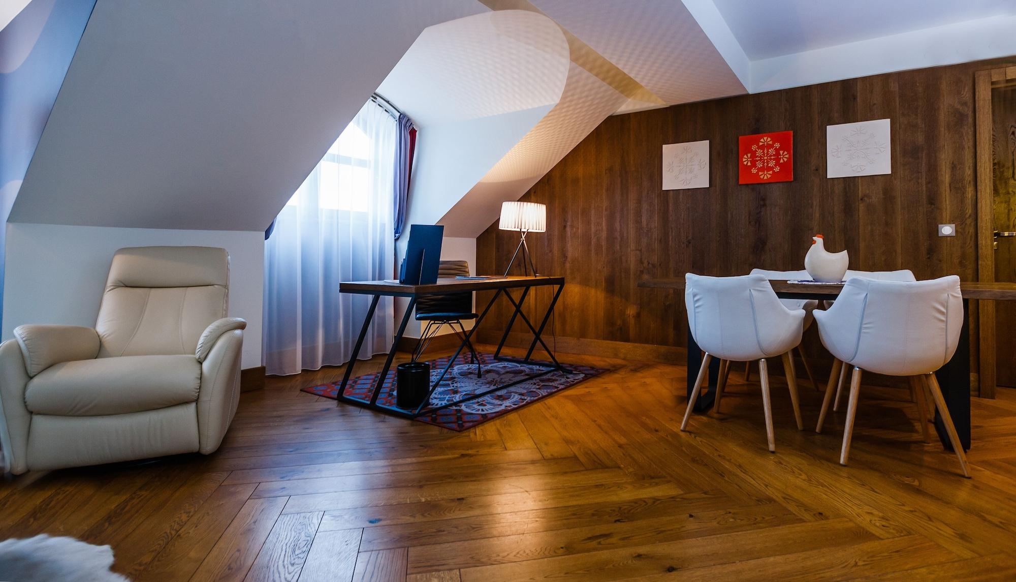 فندق بريستول تريديشن آند لاكشري رشيشوف المظهر الخارجي الصورة Interior of a typical apartment