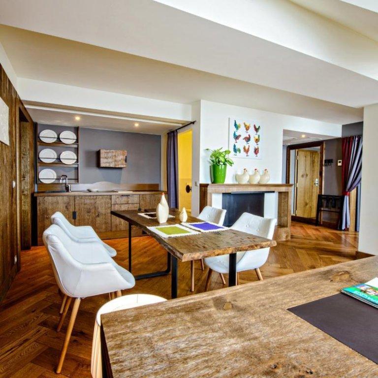 فندق بريستول تريديشن آند لاكشري رشيشوف المظهر الخارجي الصورة A typical apartment at the residence