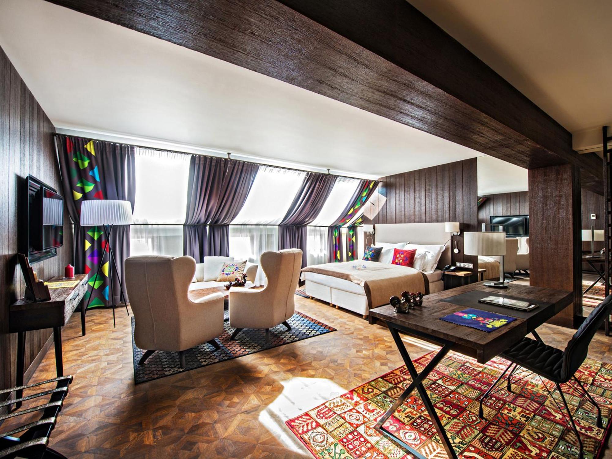 فندق بريستول تريديشن آند لاكشري رشيشوف المظهر الخارجي الصورة The Penthouse Suite