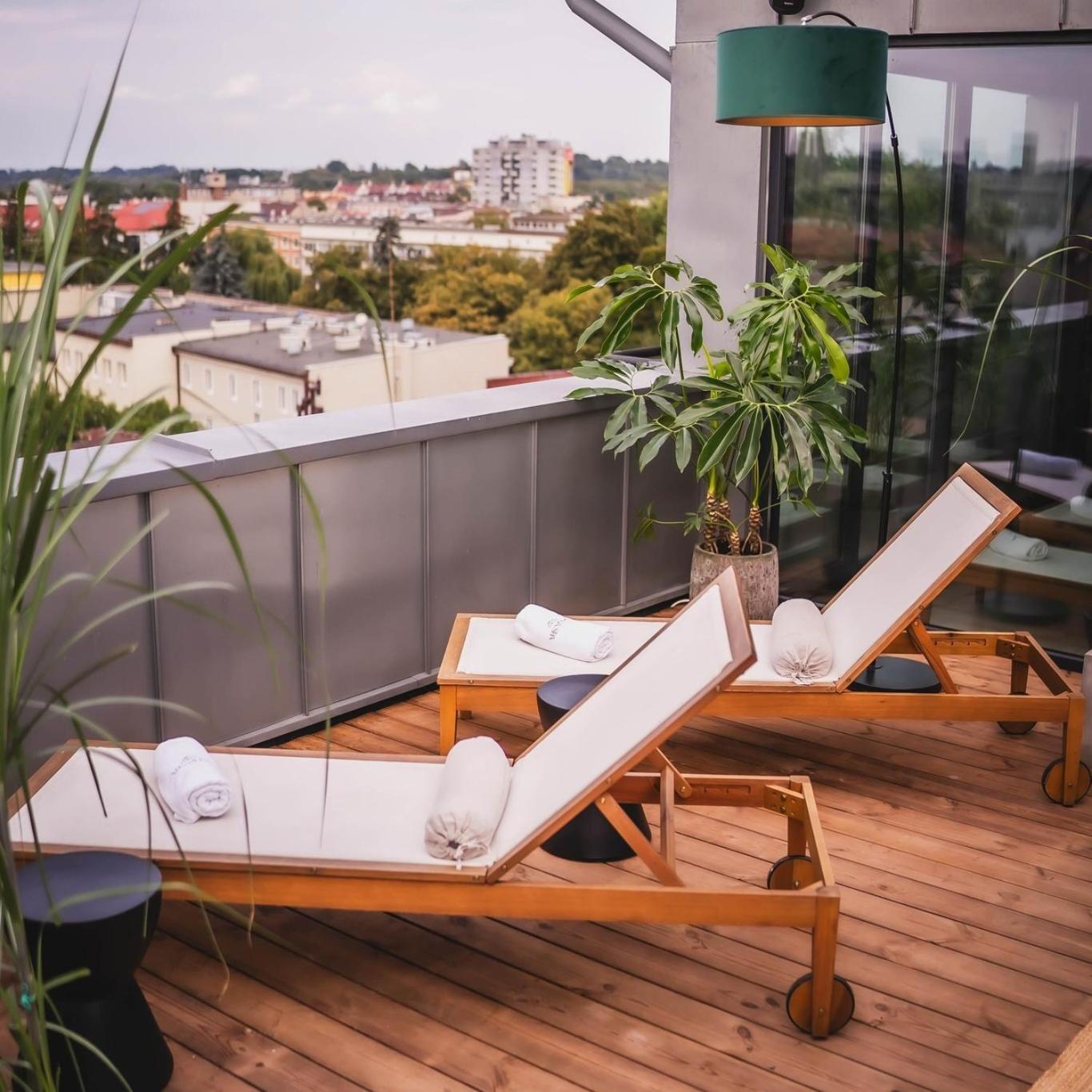 فندق بريستول تريديشن آند لاكشري رشيشوف المظهر الخارجي الصورة The rooftop terrace