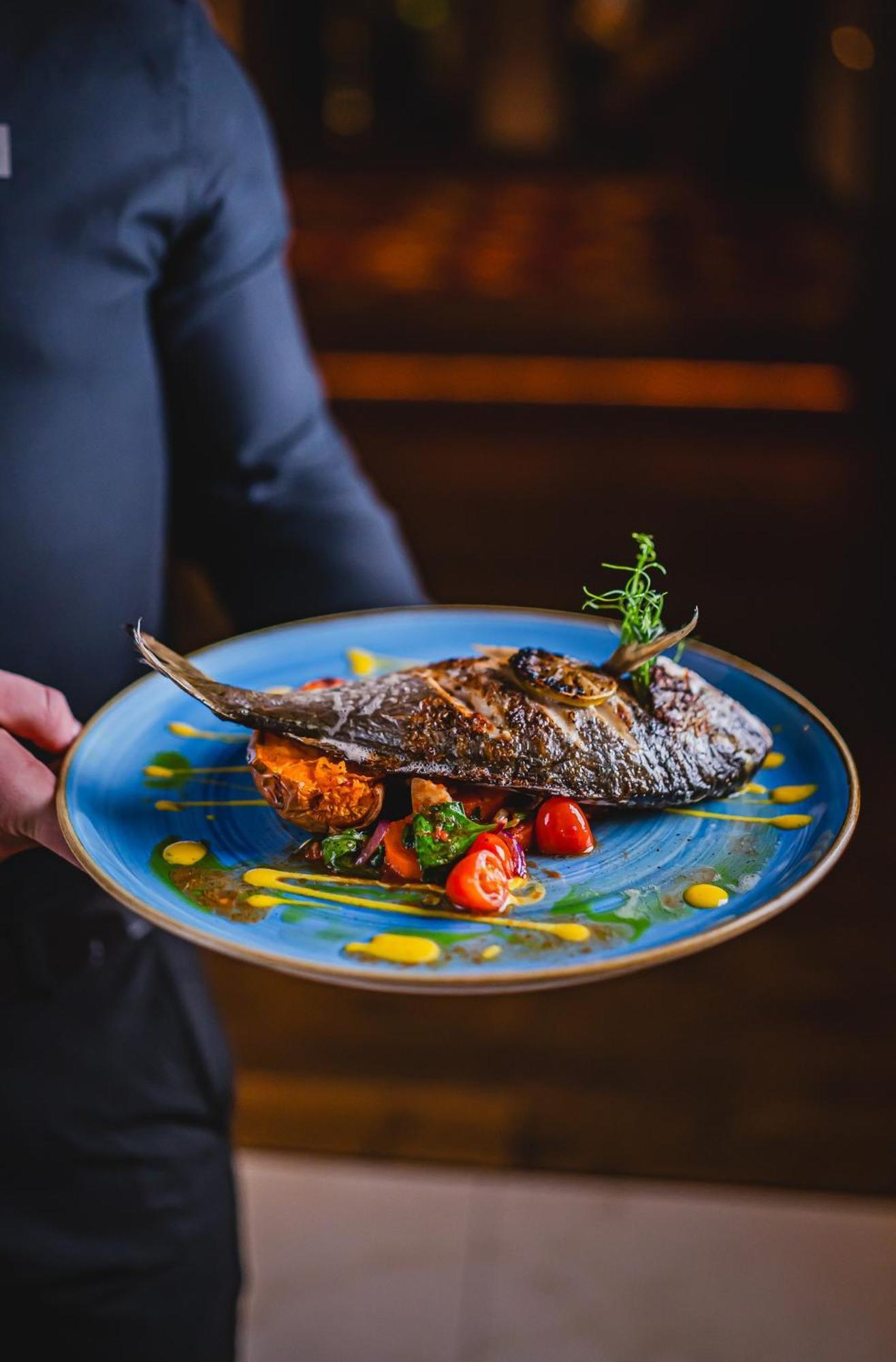 فندق بريستول تريديشن آند لاكشري رشيشوف المظهر الخارجي الصورة A prepared fish